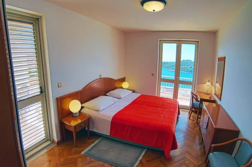 Sipa Apartments - Comfort Two Bedroom Apartment with Balcony and Sea View - Image 1