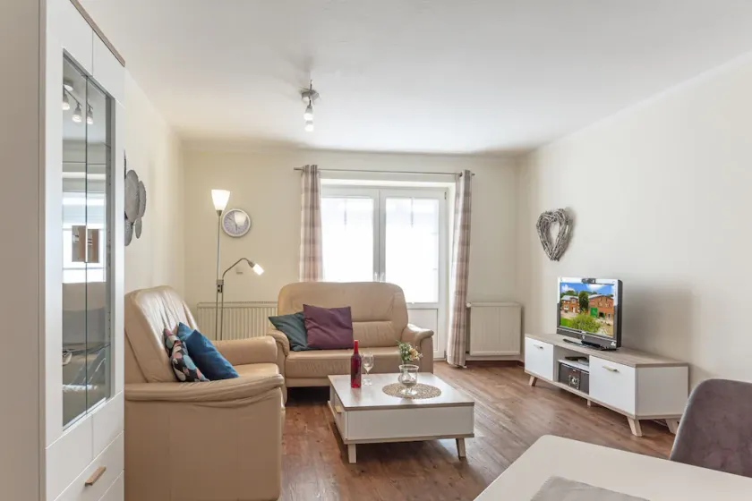 Vacation apartment/apartment for 5 guests with 75m² in Fehmarn OT Wenkendorf (127207) - Image 1