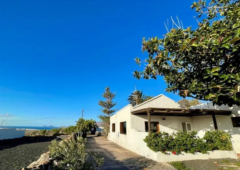 Casa Famara - Image 1