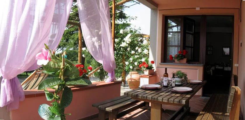 Tramonto apartment, Charming Farmhouse Private Pool and Private Outside Area - Image 1