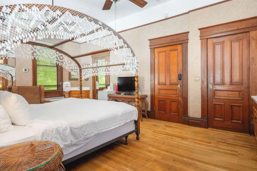 The Curry Classic | Main Mansion King - Image 1