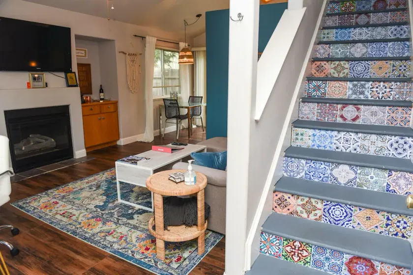 Guesthouse in the heart of Historic Folsom - Image 1