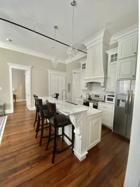 Historic downtown Luxury apartment RB - Image 1