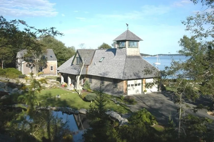 Superb Oceanfront Home - Image 1