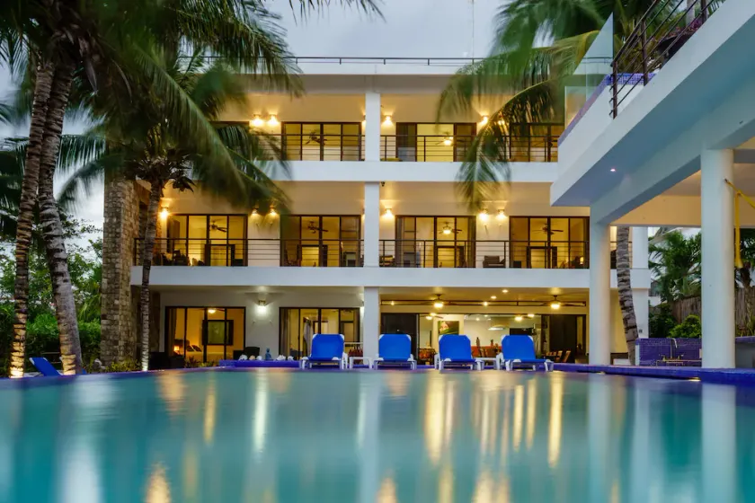 13BR Luxury Beachfront Villa w/ Chef, Pool, Staff - Weddings/Family Reunions - Image 1