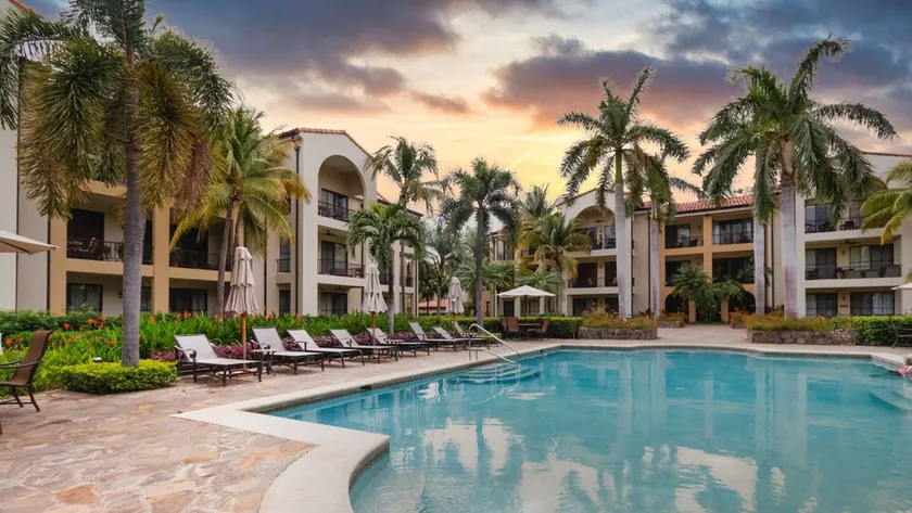 Spacious One-Bedroom Condo with Pool View, Balcony & Beach Club Access - Image 1