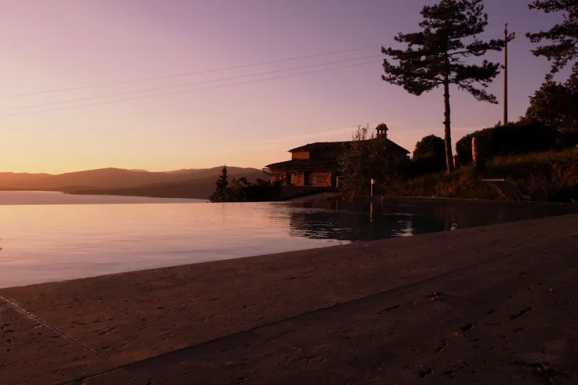 Villa Marghi, modern villa with infinity pool overlooking Lake Trasimeno - Image 1