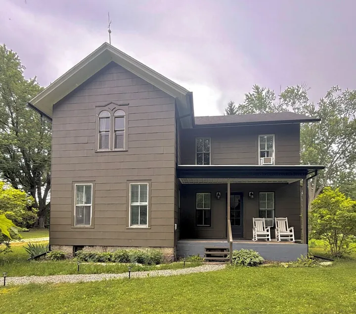 The Farm! Historic 1870’s Farmhouse all  the conveniences! Oct is peak foliage! - Image 1