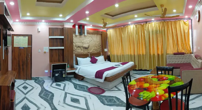 Sangram Hotel & Restaurant - Image 1