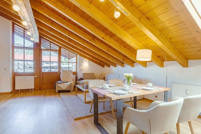 Komfortabel to-værelses lejlighed med balkon - Image 1
