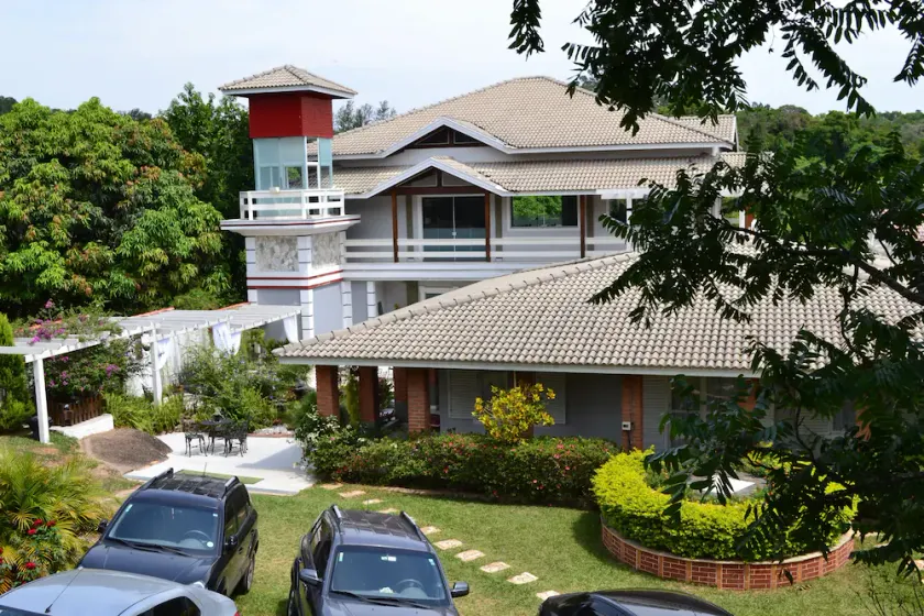 Spectacular country house/Hilltop/Club-like facilities - excellent cleanliness/maintenance - Image 1