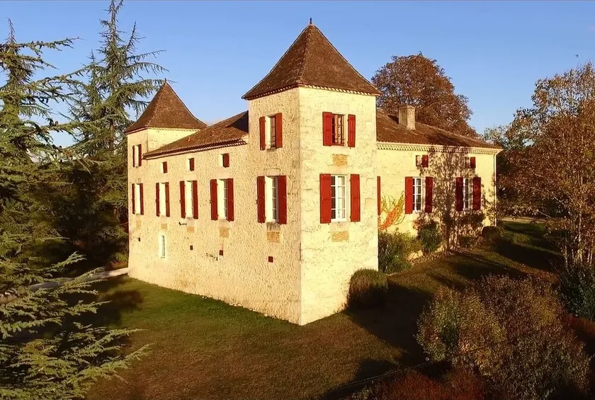 Luksus Château sover op til 21, opvarmet pool, oplyst tennis, wifi, grill, klaver - Image 1