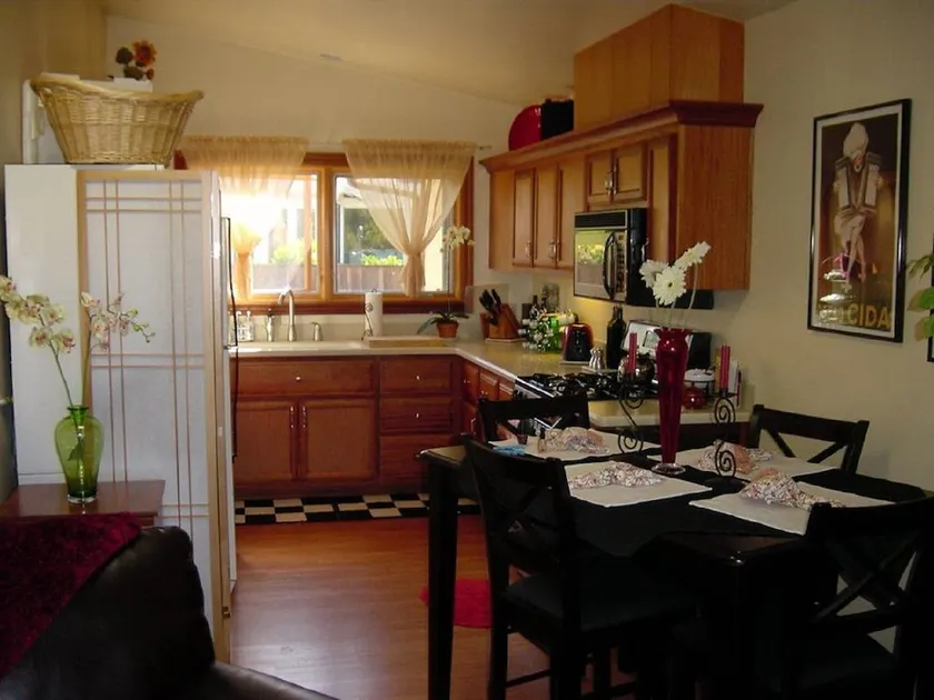 Cozy, Charming, Ocean View studio - Image 1