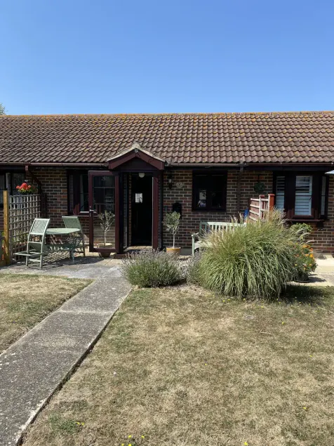 Cosy Bungalow On Private Estate - Image 1