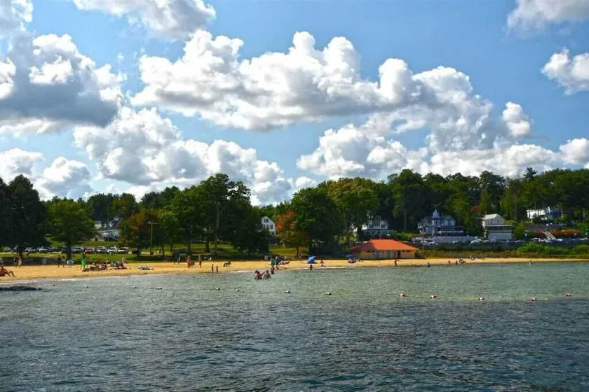 2 Bdrm Condo walking distance to Weirs Beach and much more!! - Image 1