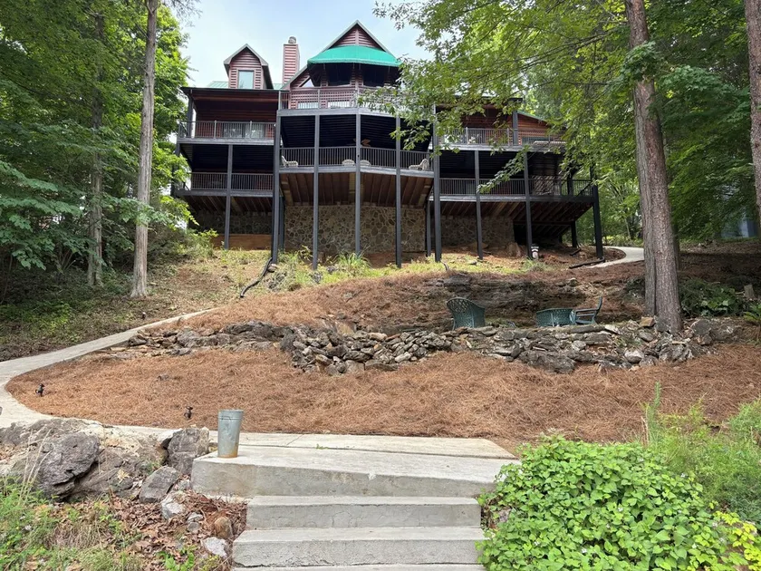 Relax at Windsor Cove Norris Lake - 7 BR, 4,700 Sq ft, 2 Story Dock, Fire Pit - Image 1