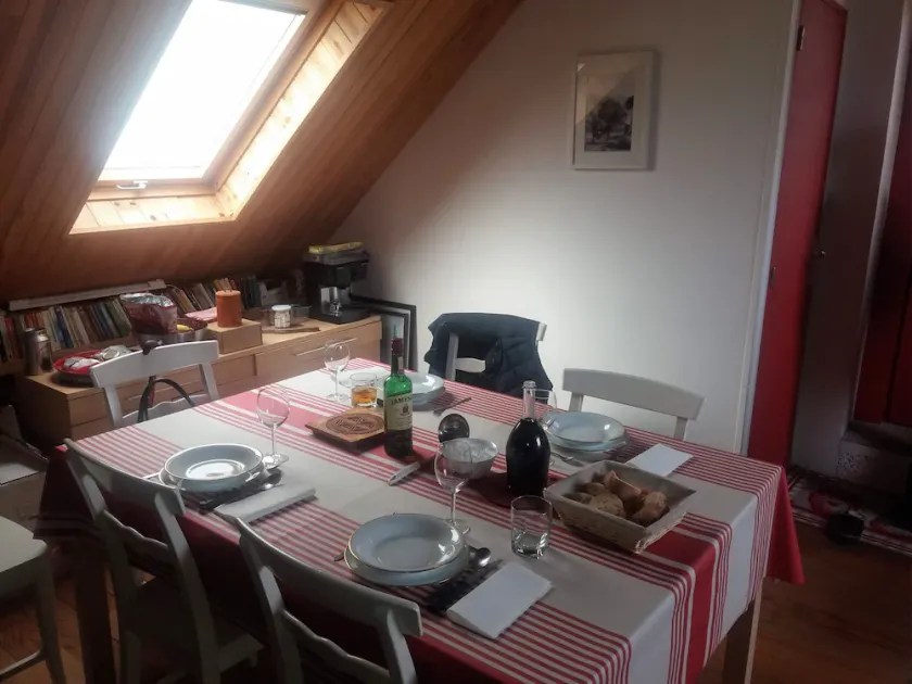 Rummelig og lys lade - Image 1