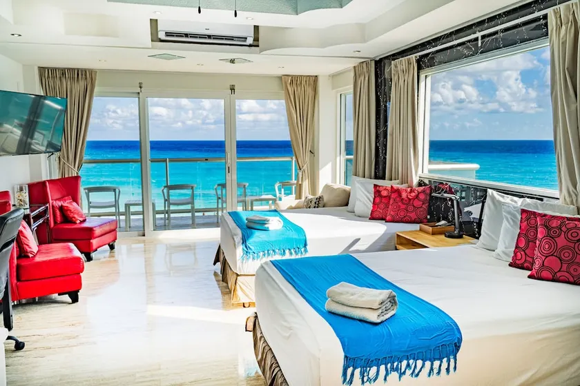 Panoramic Beachfront Suite w/ Breathtaking Ocean View & Top Location - Image 1