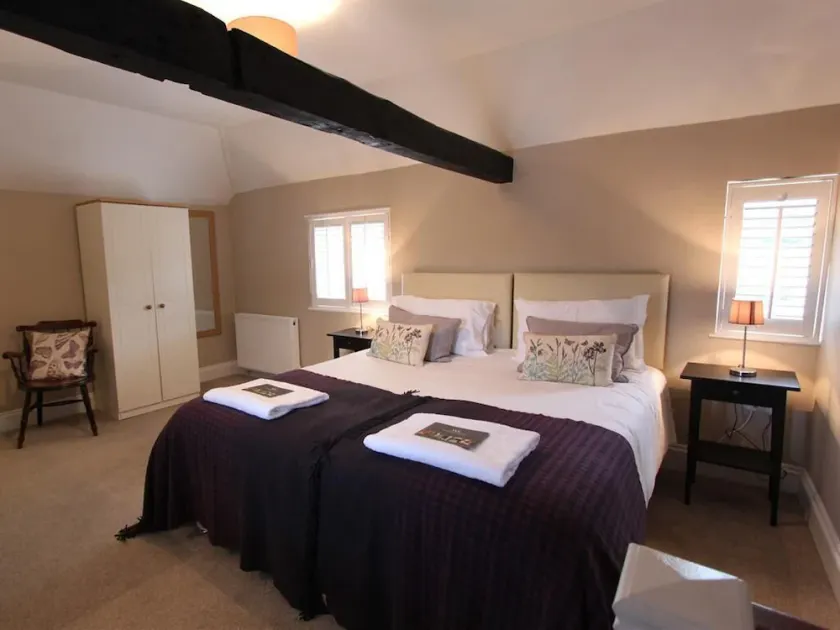 Lavant at Woodstock Suites - Image 1