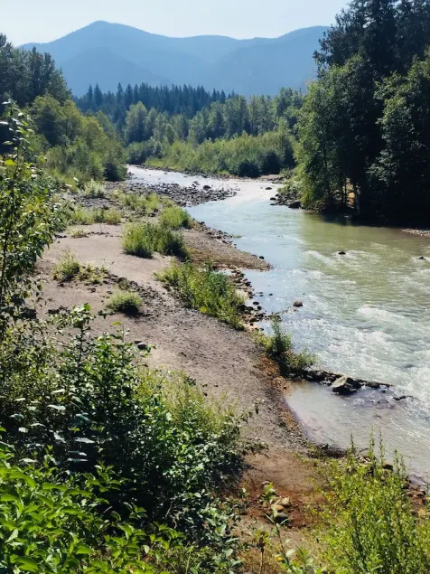 Million Dollar Sandy River View On Beautiful Mt. Huva! - Image 1