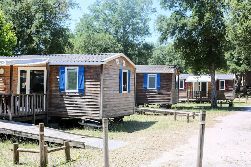 Mobil-home Prestige avec Terrasse, 3 Chambres, 6 Couchages - API-1-52-645 - Image 1
