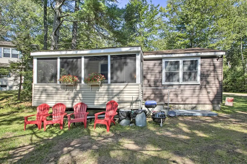 Raymond Retreat w/ 200 Feet of Private Beach! - Image 1