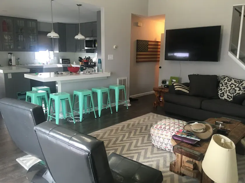 Elegant Brant Beach Oceanside House. 2018 ombyggnad, 3 hus till Ocean & by BBYC - Image 1