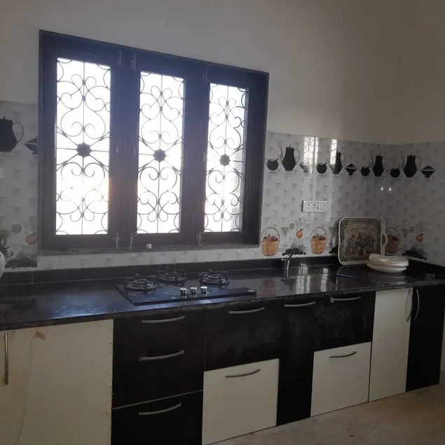 Cheerful Place with 3 Bedrooms - Image 1