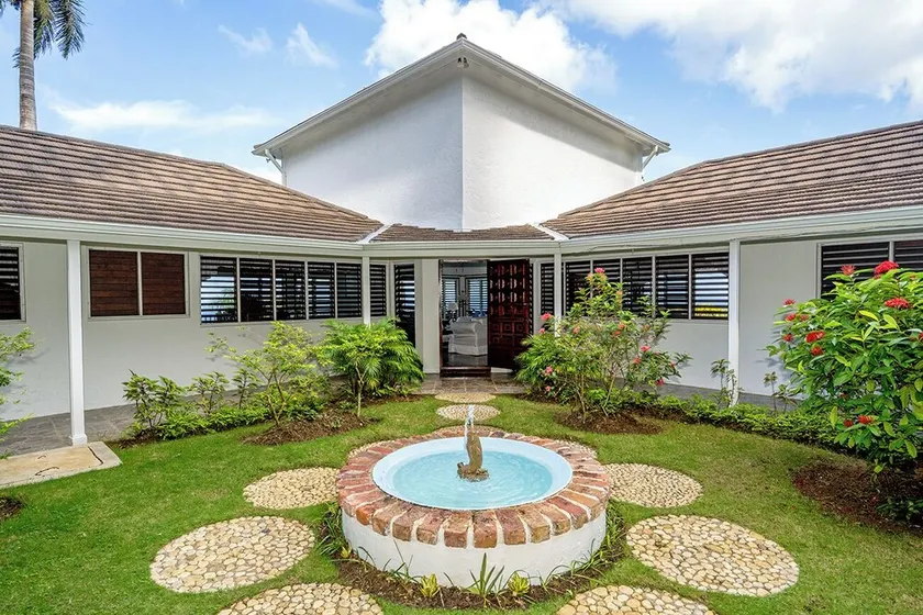 New Listing! Staffed Private Villa/Majestic Ocean View/Pool/10 min Beach/WiFi - Image 1