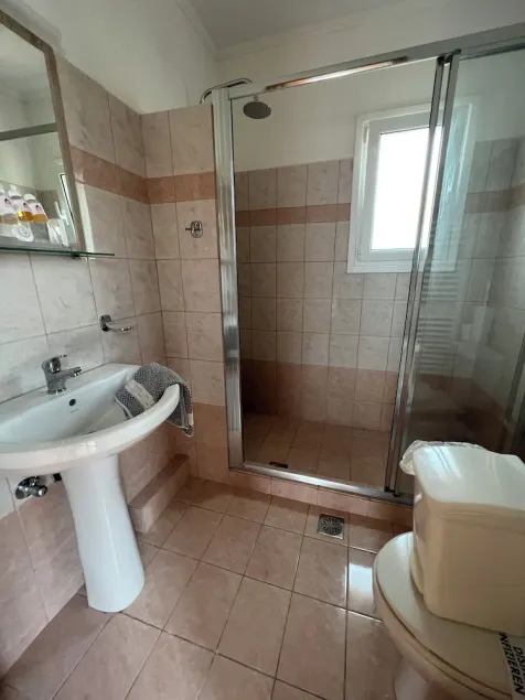 Large 4 bedroom family villa, fabulous sea views private pool with Jacuzzi seat - Image 1