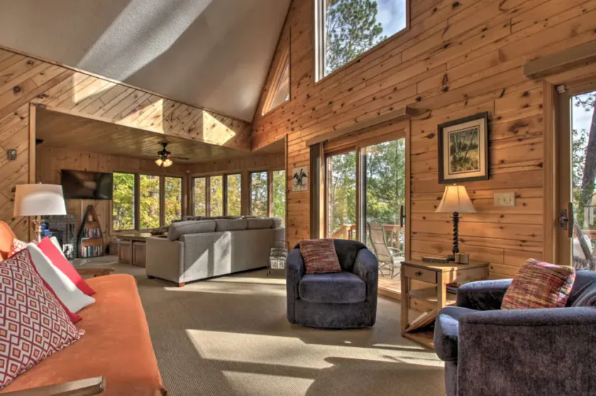Deer Lake Chalet -\"The Lake Of Changing Colors\"- High Speed Internet  - Image 1