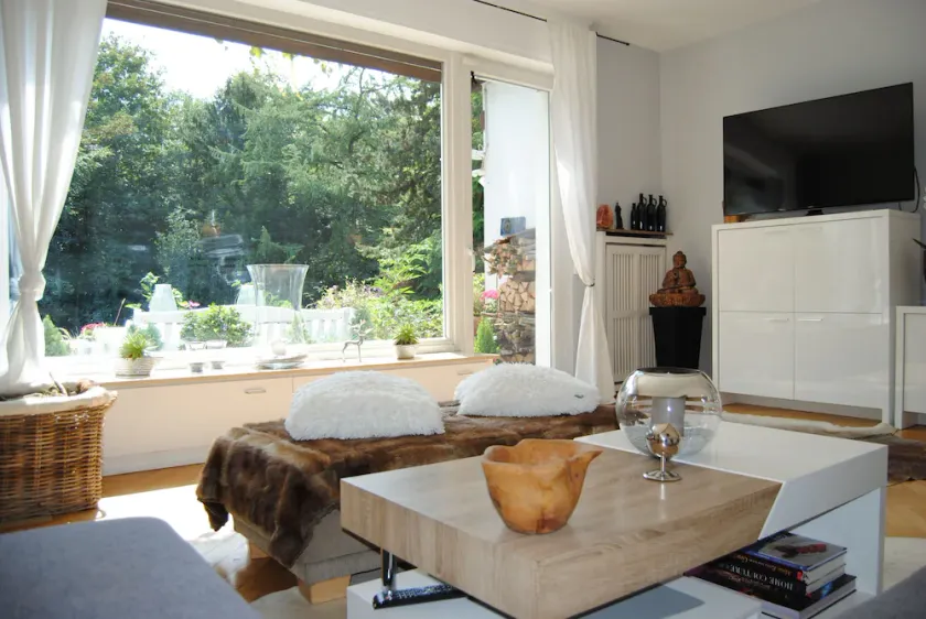 Exclusive villa with garden, sauna and forest access  - Image 1
