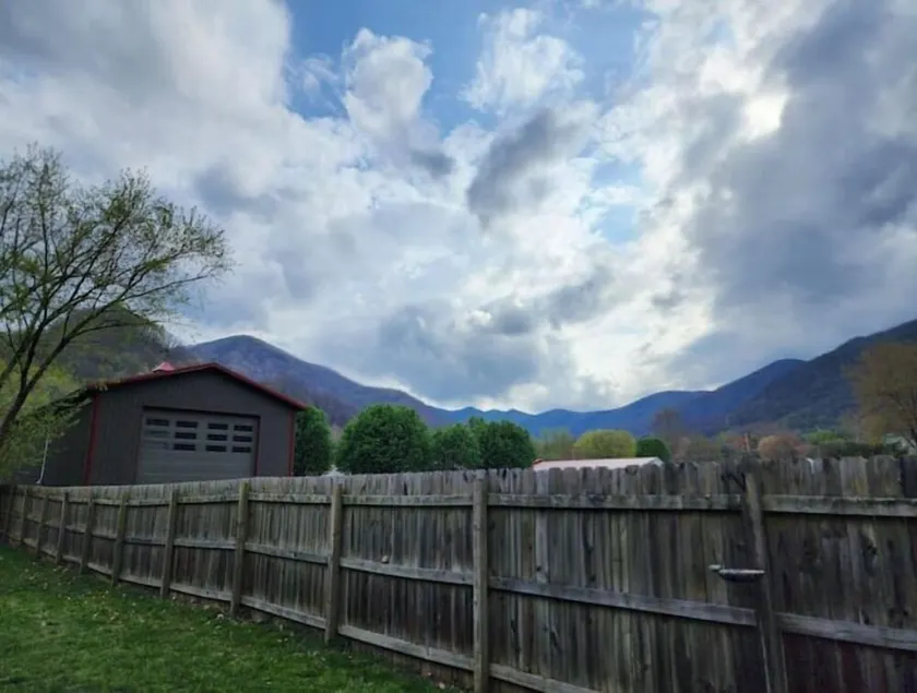 Maggie Valley Creekside Retreat! - Image 1