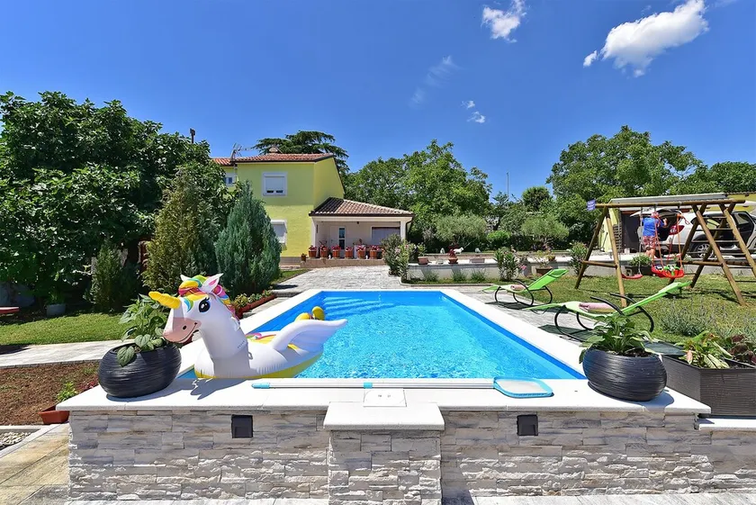 House 2065/32772 (Istria - Žminj), 20000m from the beach - Image 1
