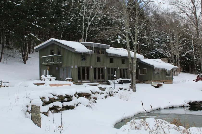 House Belleayre peaceful spring water swimming pond - Image 1