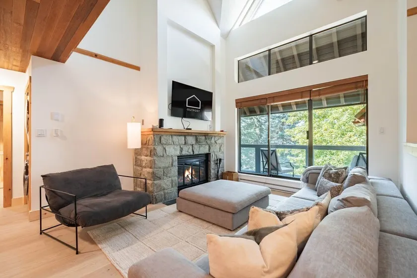 Spacious Benchlands Chalet by Harmony Whistler - Image 1
