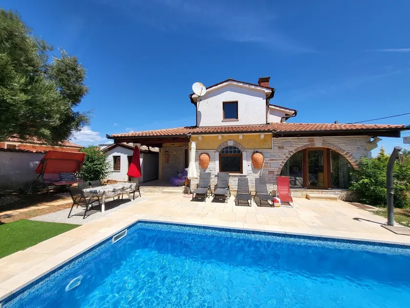 Vacation home for 8 guests with 140m² in Šišan (265136) - Image 1