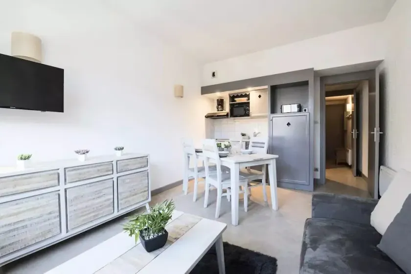 Royal Milan Residence - Nice studio 4 people sauna and pool Saint Lary Village - Image 1