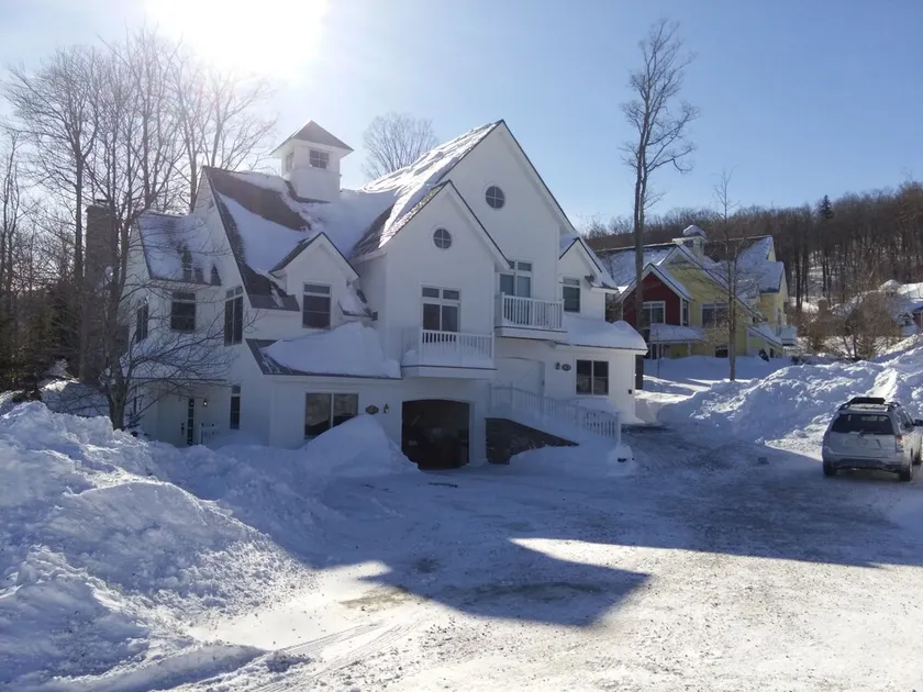 Stratton Mountain Resort Solstice Luxury 5 bedroom Ski-In/Out Vacation Home - Image 1