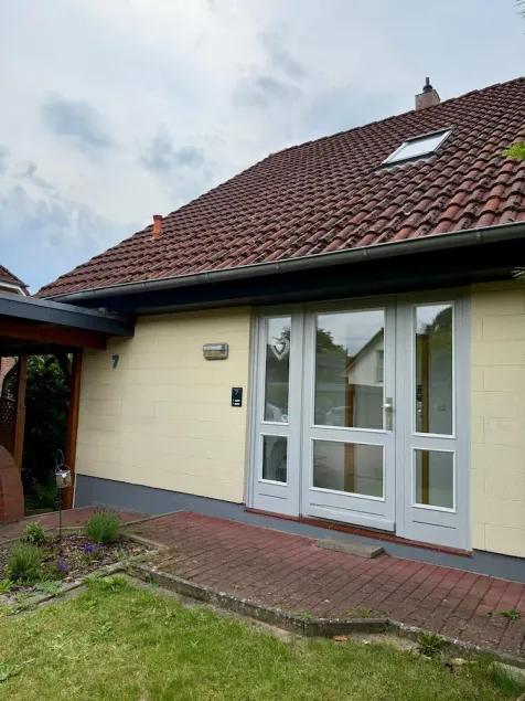 Modern apartment in Fahrenkrug - Image 1