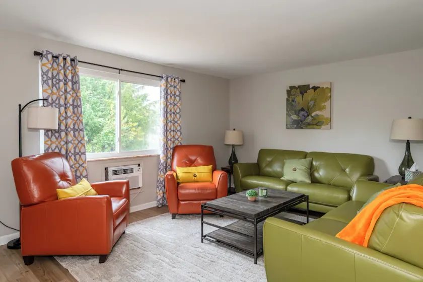 Modern 2BR Gem Steps to The Greene UD & WPAFB - Image 1