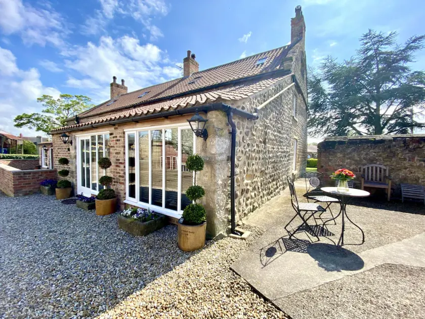 Grange Farm Lodge - Image 1