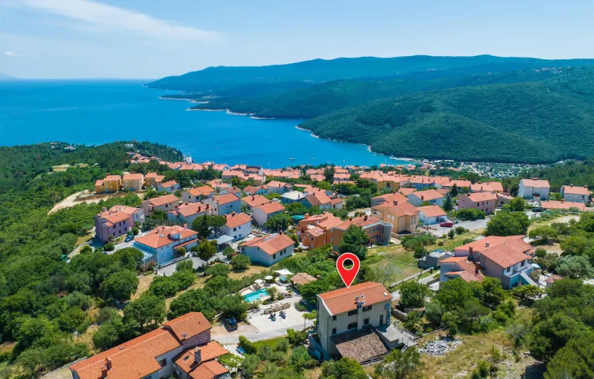 Beach front home in Rabac - Image 1