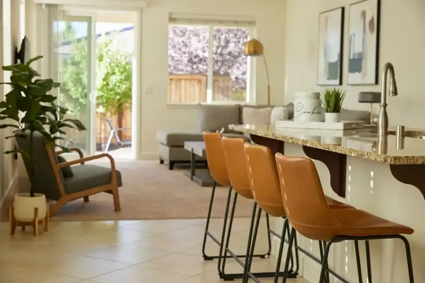 NEW Upscale House, Tahoe 30-min w/ Cal King - Image 1