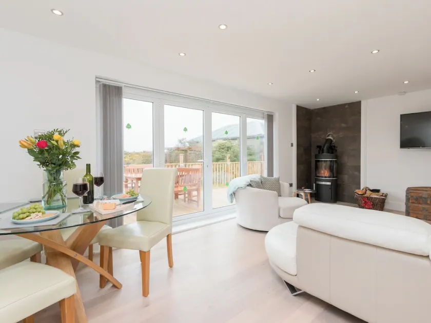 2 bedroom accommodation in Spey Bay, near Fochabers - Image 1