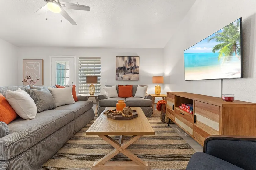 The Grand Destin-y. Cozy Condo close to everything - Image 1
