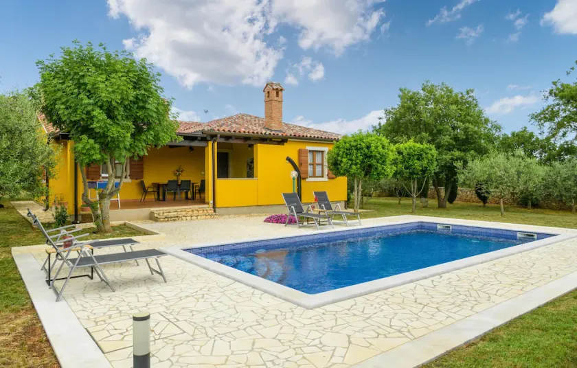Amazing home in Cokuni - Image 1