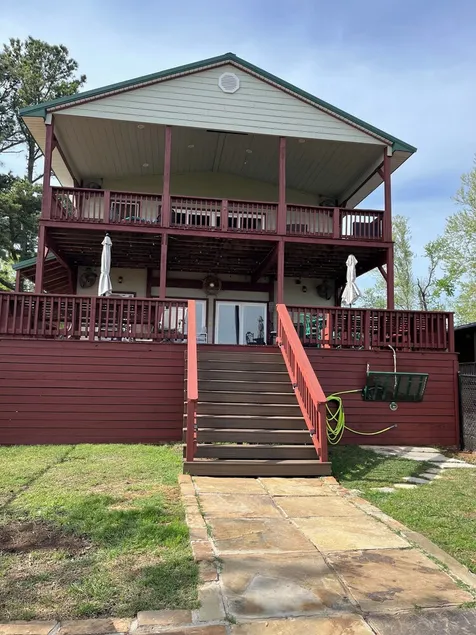 Waterfront Lake Home at Duchess Creek Estates with boat dock on Lake Eufaula, OK - Image 1