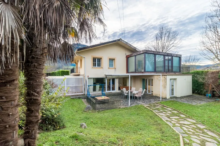 Villa con vista sulle montagne, terrazza privata e aria condizionata - Image 1
