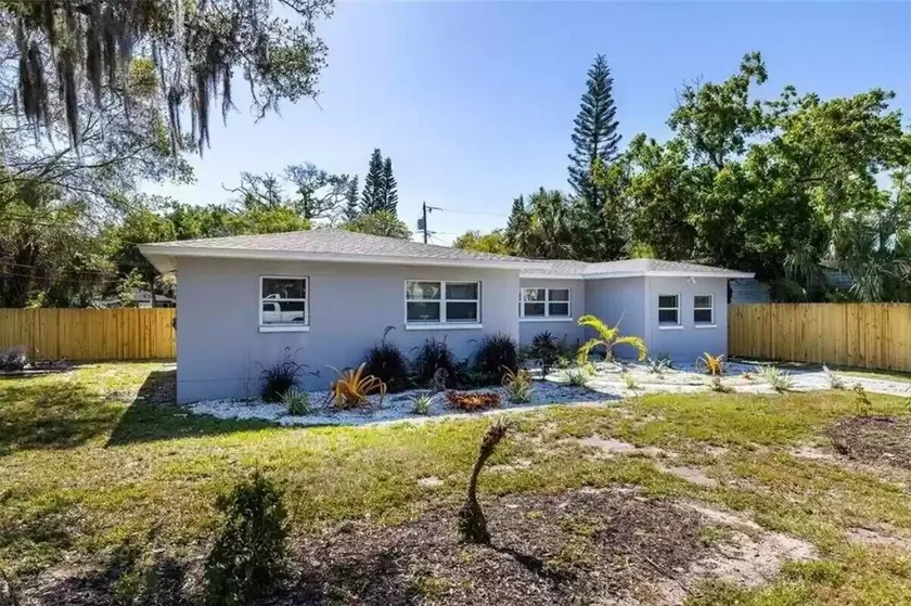 Clearwater Home Away from Home - Image 1